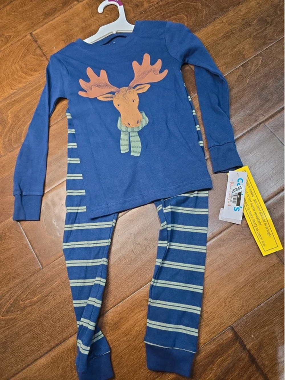 4t brand new pajamas from carter item 343G7
